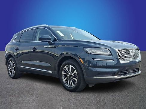 Certified 2023 Lincoln Nautilus AWD w/ Premium Package image 3