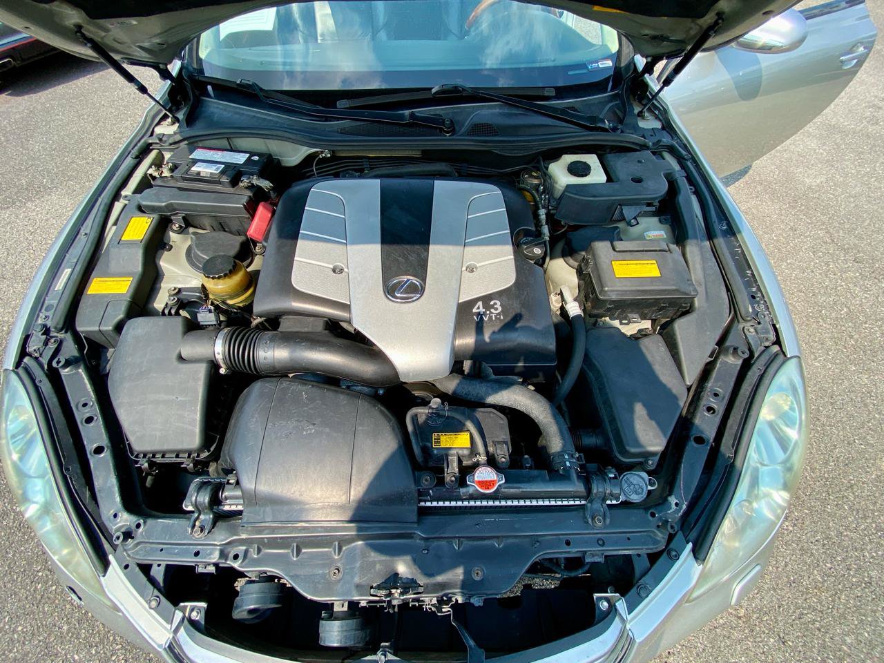 Used 2004 Lexus SC 430 Convertible RWD image 23