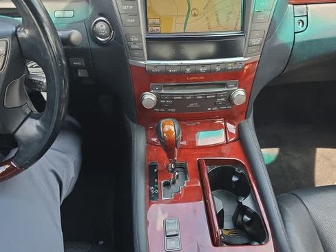 Used 2011 Lexus LS 460 w/ Luxury Value Edition RWD image 7