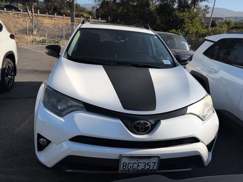 Used 2018 Toyota RAV4 Adventure AWD/4WD image 2