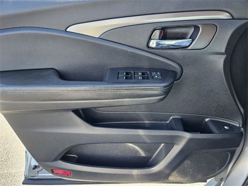 Used 2019 Honda Ridgeline Sport image 31