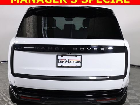 Used 2025 Land Rover Range Rover SE AWD/4WD image 5