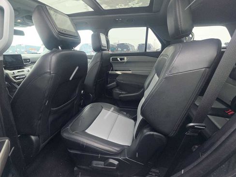 Used 2023 Ford Explorer XLT w/ Equipment Group 202A image 25