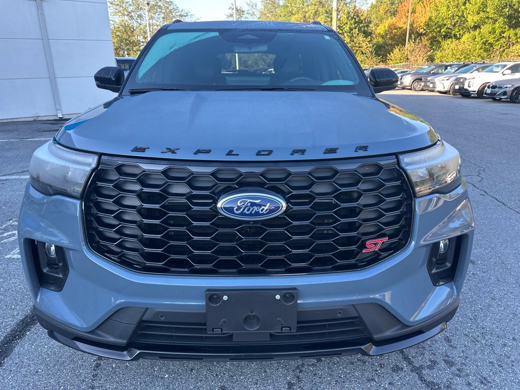 Used 2025 Ford Explorer ST w/ Sun And Sound Package AWD/4WD image 2