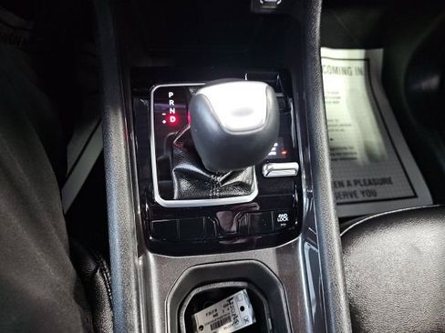 Certified 2024 Jeep Compass Latitude image 18