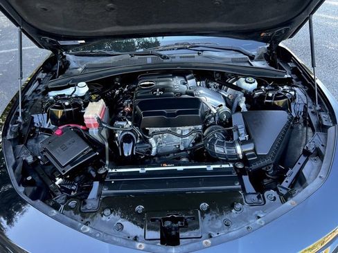 Used 2018 Chevrolet Camaro LT image 40