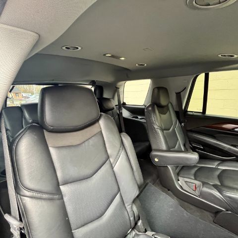 Used 2018 Cadillac Escalade Luxury AWD/4WD image 14