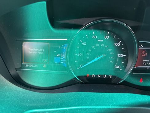 Used 2016 Ford Explorer Limited w/ Equipment Group 301A image 6