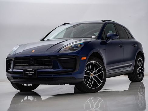 Certified 2026 Porsche Macan AWD/4WD image 1