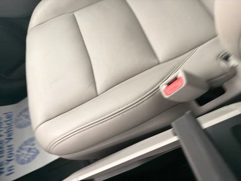 Used 2020 Toyota Sienna XLE w/ XLE Navigation Package FWD image 28