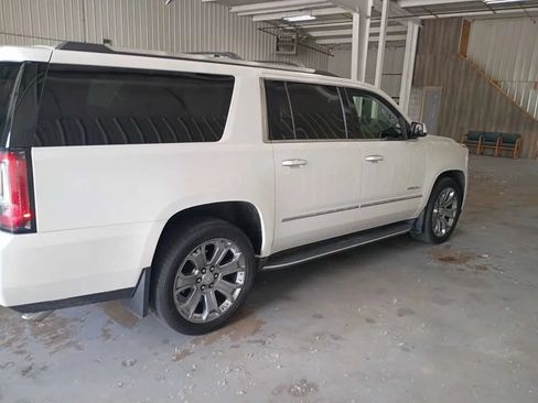 Used 2016 GMC Yukon XL Denali w/ Open Road Package AWD/4WD image 3