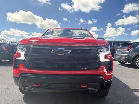 Used 2024 Chevrolet Silverado 1500 LT Trail Boss w/ Convenience Package II AWD/4WD image 8