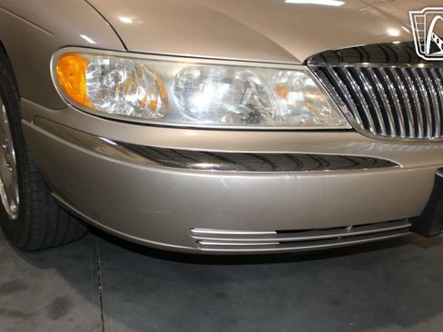 Used 1999 Lincoln Continental FWD image 38