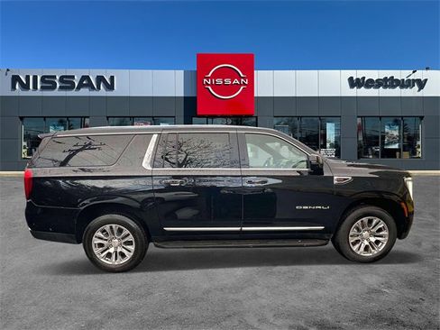 Used 2025 GMC Yukon XL Denali image 5