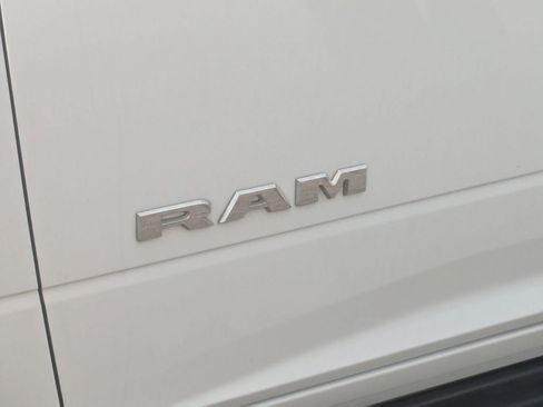 Used 2022 RAM 2500 Tradesman RWD image 11