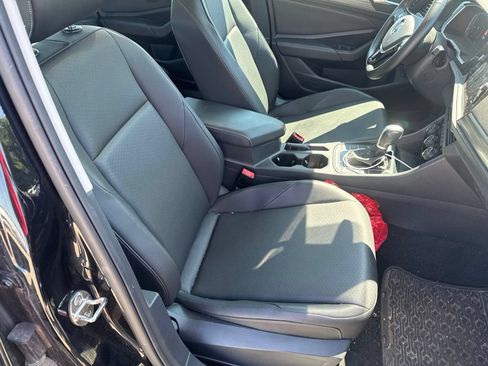 Used 2019 Volkswagen Jetta SEL w/ Cold Weather Package FWD image 12
