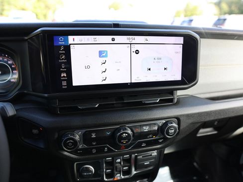 Used 2024 Jeep Wrangler Sport S image 22