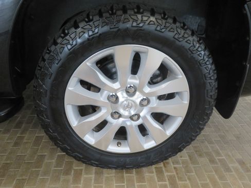 Used 2014 Toyota Sequoia Platinum AWD/4WD image 8