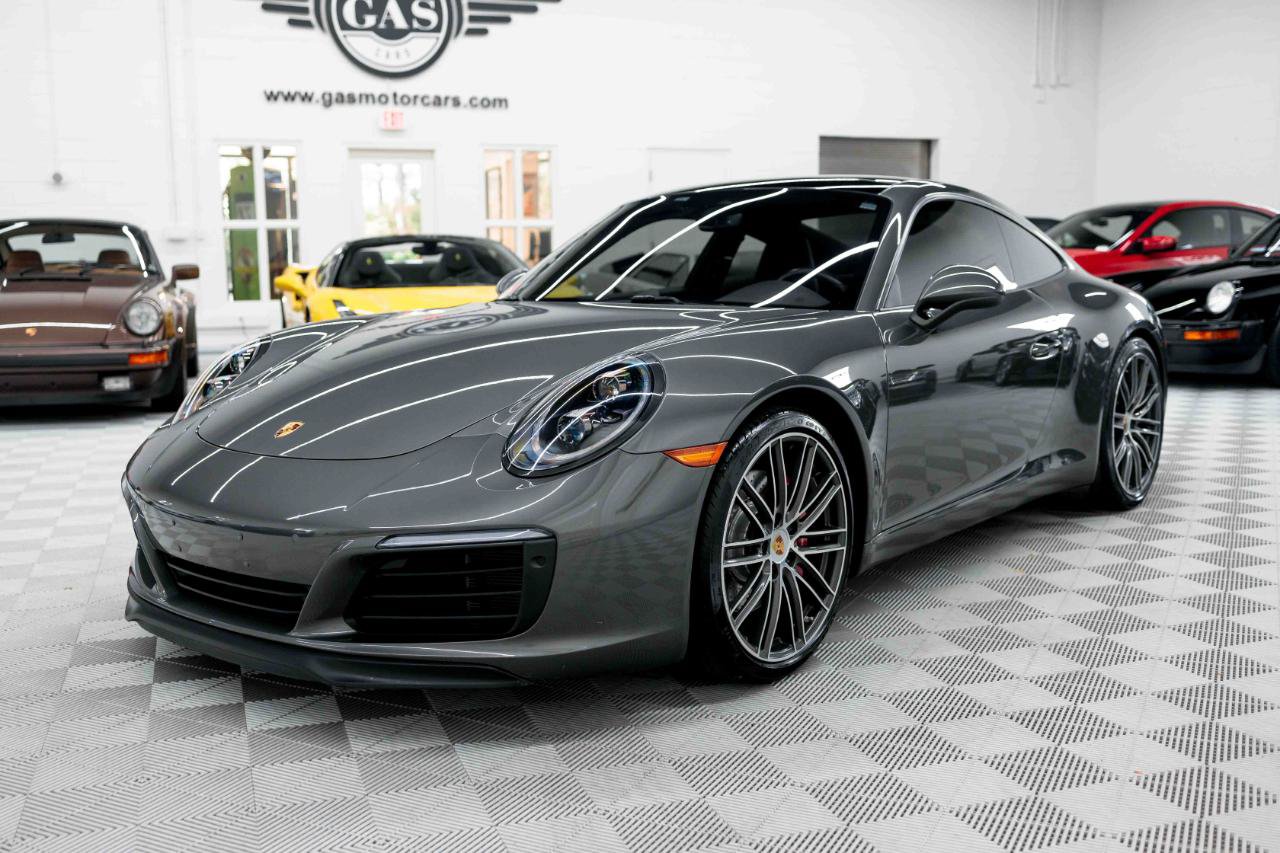 Used 2018 Porsche 911 Carrera S RWD image 4