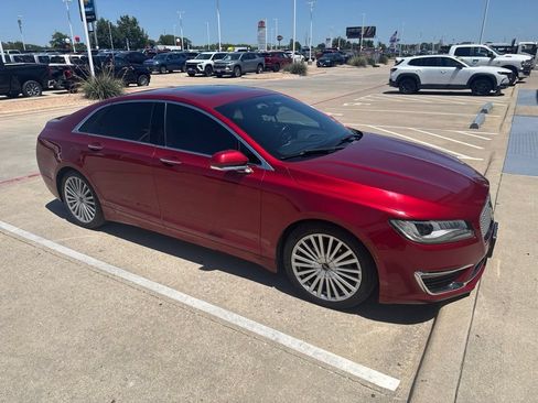 Used 2017 Lincoln MKZ Reserve FWD image 4