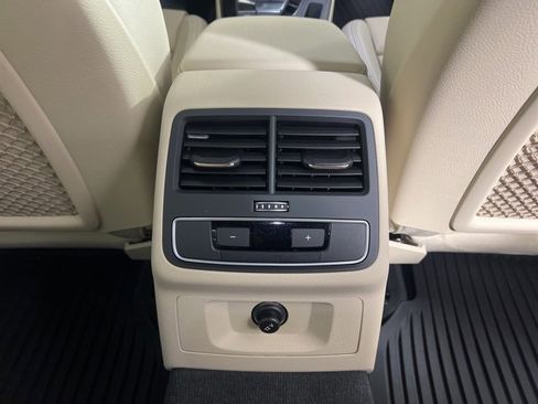 Used 2023 Audi A4 2.0T Premium w/ Convenience Package image 17