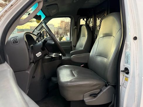Used 2008 Ford E-350 and Econoline 350 Super Duty image 11