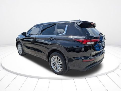 Used 2024 Mitsubishi Outlander ES FWD image 6