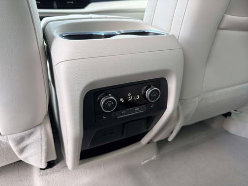 New 2026 Buick Enclave Avenir w/ Super Cruise Package image 16