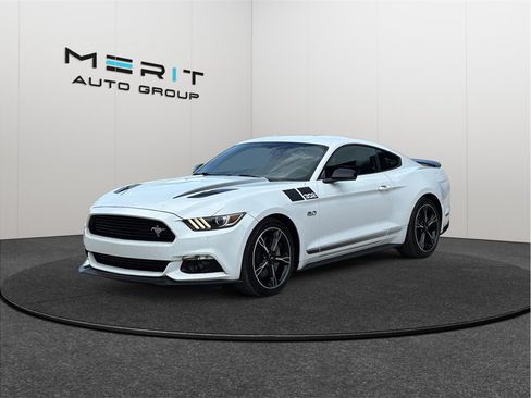 Used 2016 Ford Mustang GT Premium w/ Equipment Group 401A RWD image 4