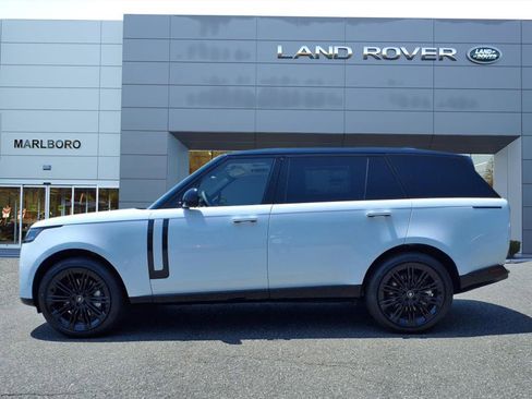 New 2025 Land Rover Range Rover Long Wheelbase SE image 6