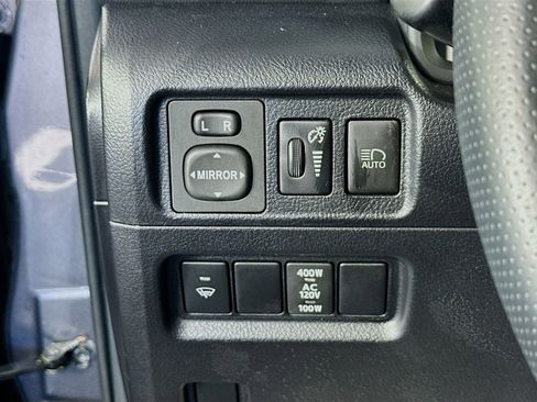 Used 2021 Toyota 4Runner Limited AWD/4WD image 10