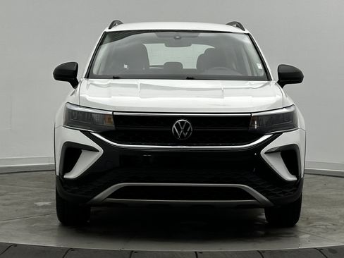 Used 2023 Volkswagen Taos S image 2