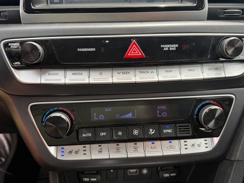 Used 2018 Hyundai Sonata Limited w/ Limited Ultimate Package 03 FWD image 17