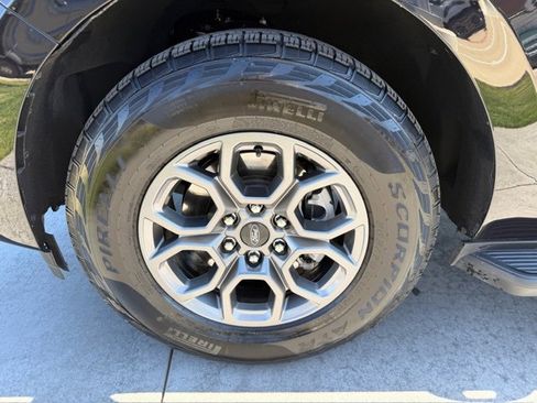 Used 2025 Ford Expedition Active image 4