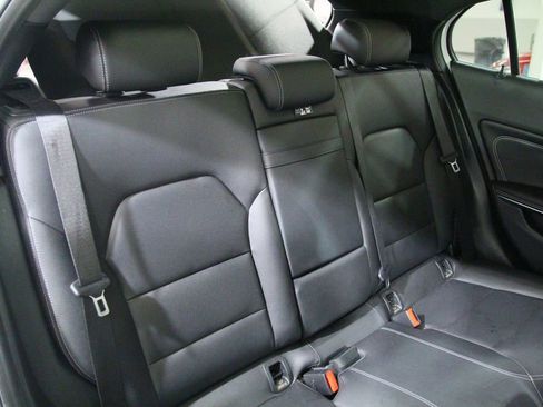 Certified 2019 Mercedes-Benz GLA 250 4MATIC image 25