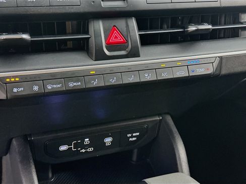 Used 2025 Kia K4 FWD image 23