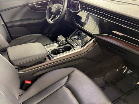 Used 2023 Audi Q8 Premium Plus w/ Premium Plus Package AWD/4WD image 15