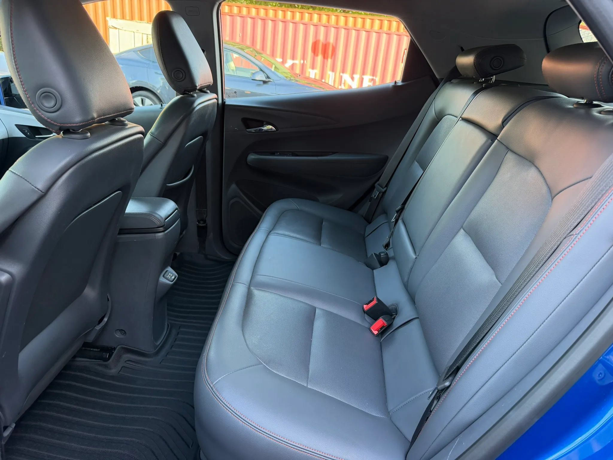 Used 2019 Chevrolet Bolt Premier w/ Infotainment Package FWD image 17