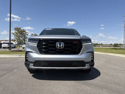 Certified 2025 Honda Pilot TrailSport image 8