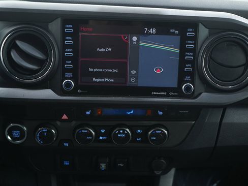 Used 2021 Toyota Tacoma TRD Sport image 14