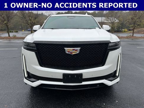 Used 2023 Cadillac Escalade ESV Sport Platinum w/ Heavy-Duty Trailer Package image 15