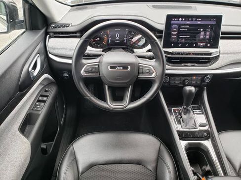 Used 2022 Jeep Compass Latitude w/ Convenience Group AWD/4WD image 18