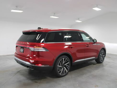 New 2026 Lincoln Aviator Reserve AWD/4WD image 8