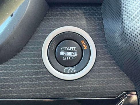 Used 2024 RAM 2500 Limited image 27