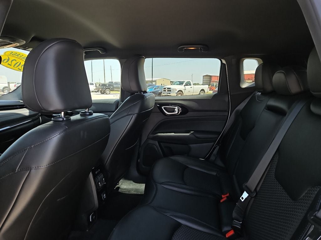 Certified 2026 Jeep Compass Latitude AWD/4WD image 18
