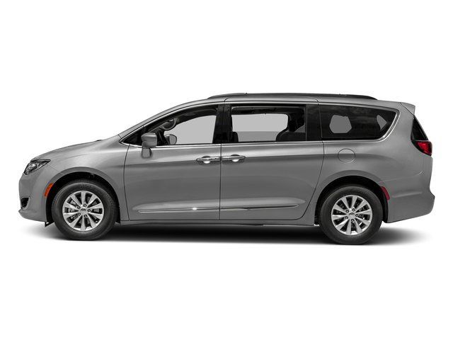 Used 2017 Chrysler Pacifica Touring-L Plus FWD image 3
