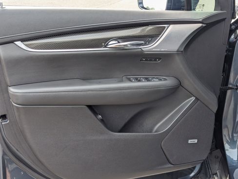 Used 2020 Cadillac XT6 Sport image 14