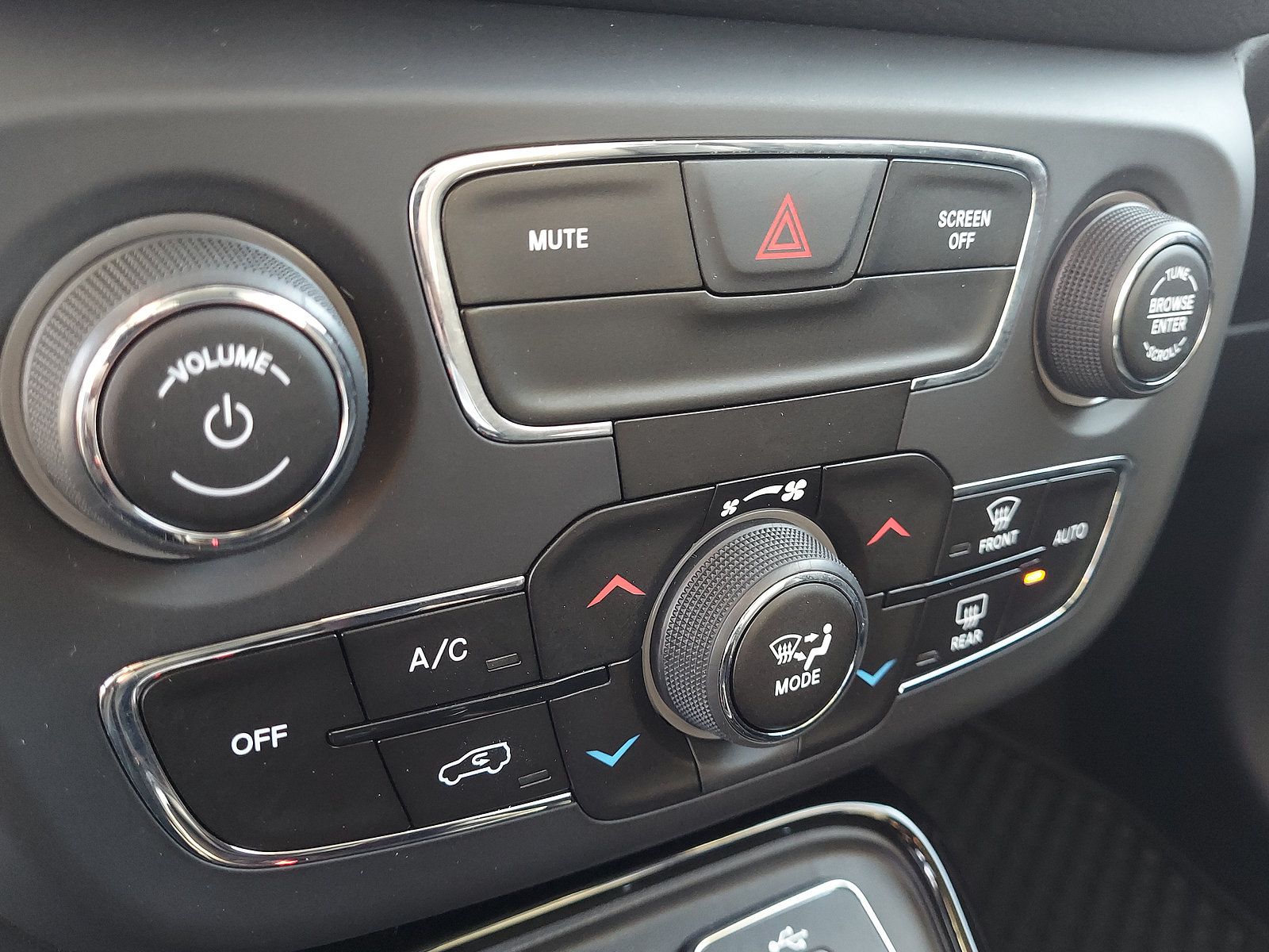 Used 2019 Jeep Compass Latitude AWD/4WD image 14