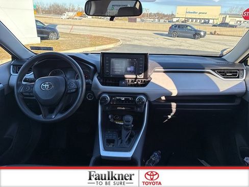 Certified 2022 Toyota RAV4 XLE image 15