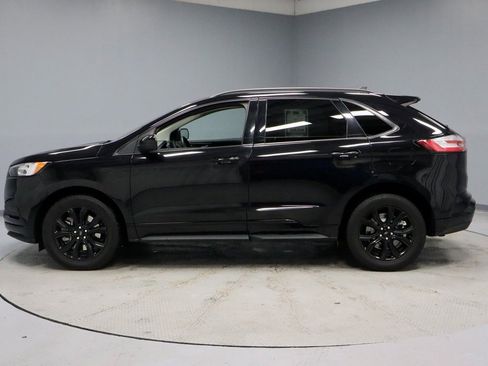 Certified 2022 Ford Edge SE w/ Black Appearance Package image 7